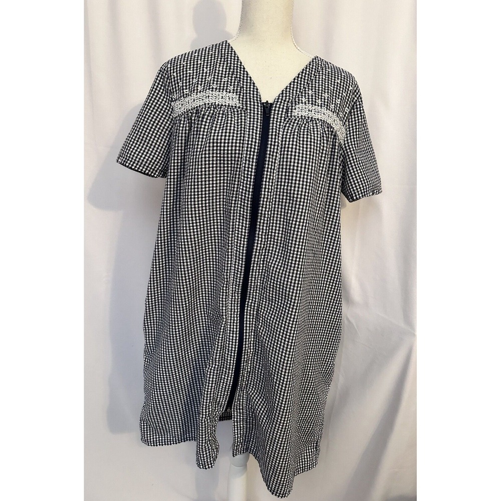 Croft and Barrow Nightgown Size S Muumuu Full Zip Gingham Embroidered Pockets